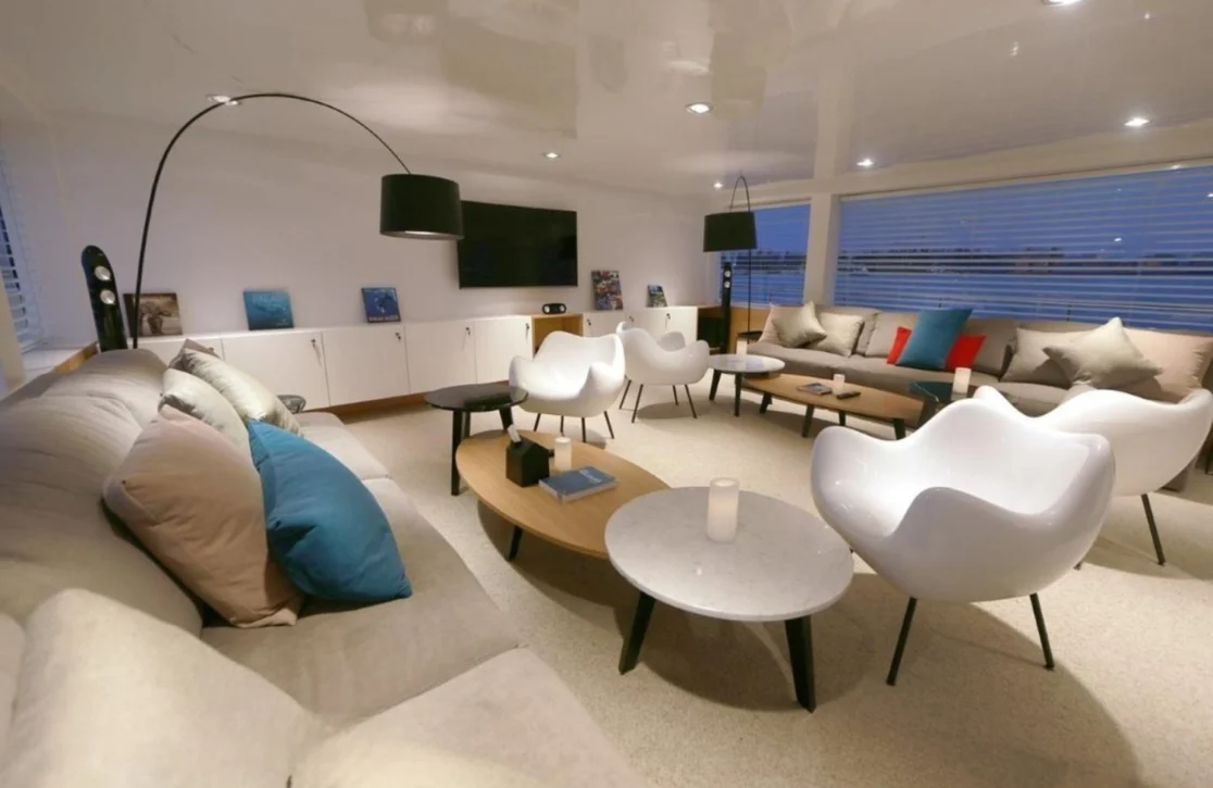 An image of Azalea yacht