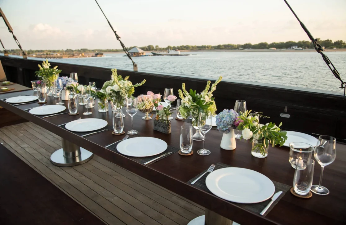 An image of Alila Purnama yacht