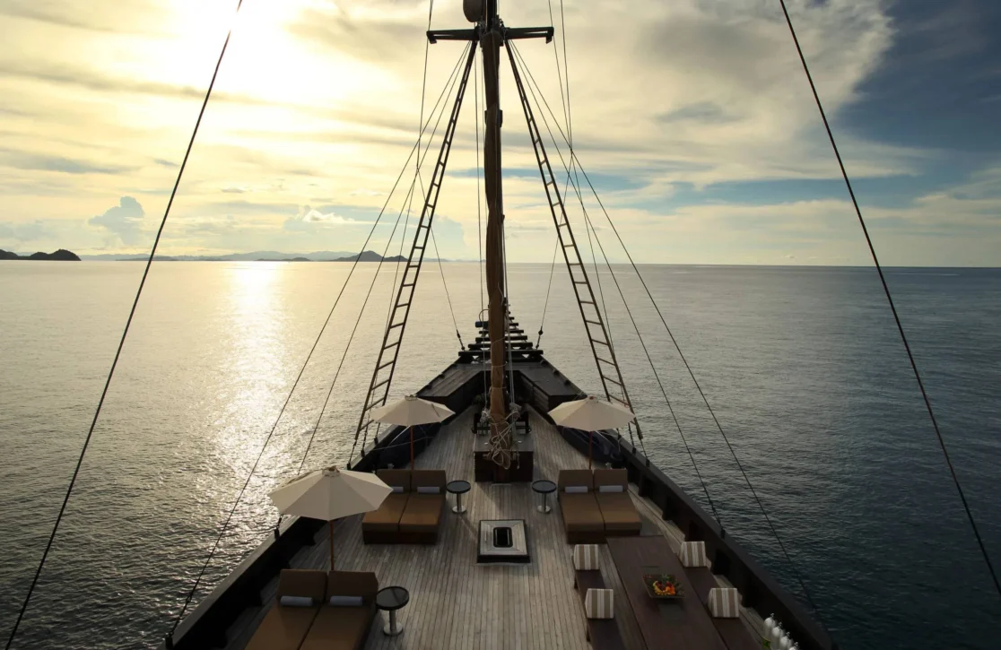 An image of Alila Purnama yacht