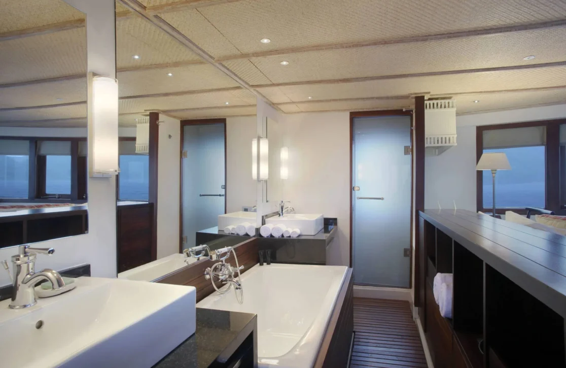 An image of Alila Purnama yacht