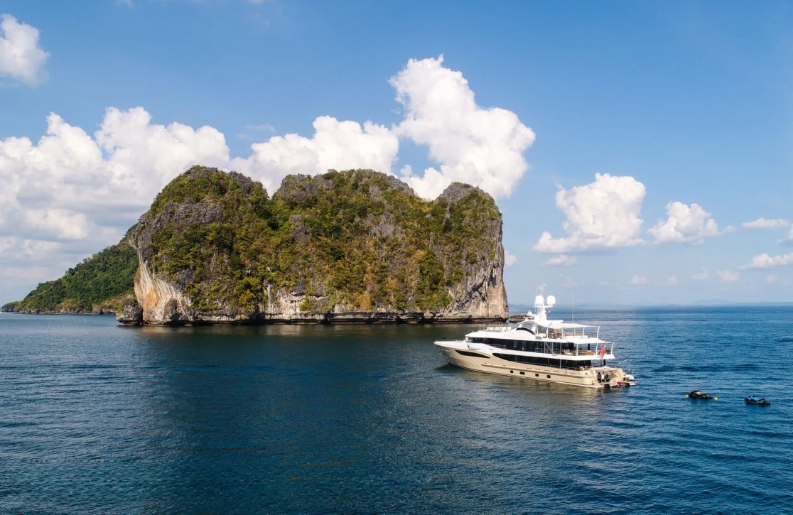 An image of Amigos yacht