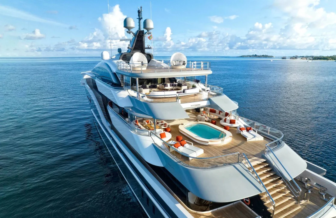 An image of Dar yacht
