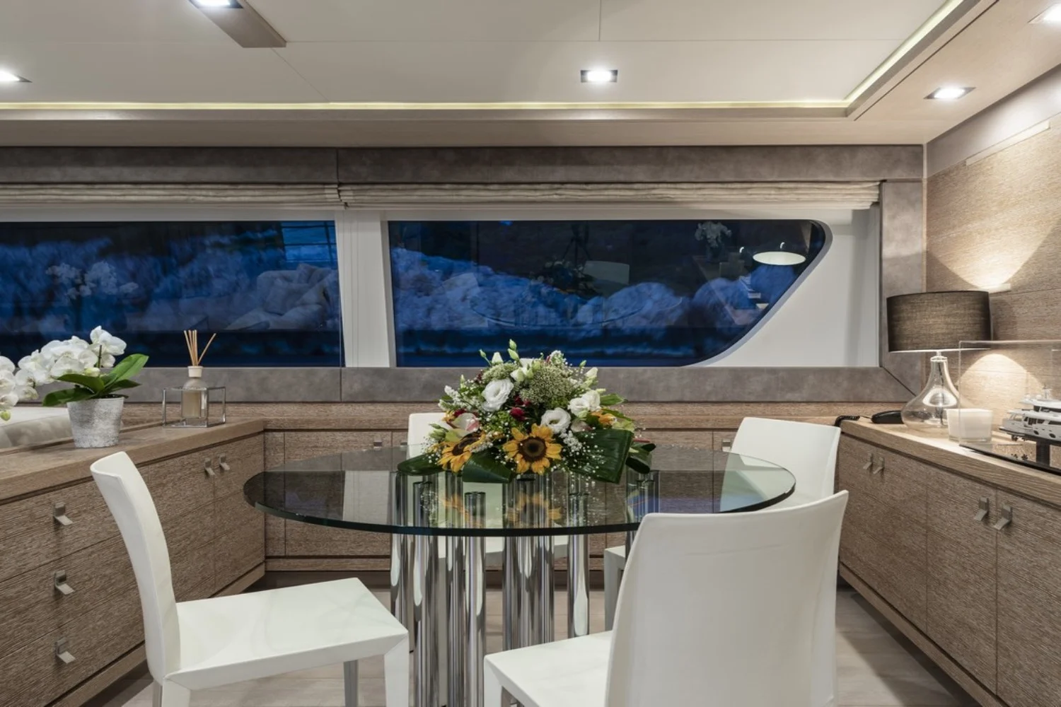 A preview of interior Dining