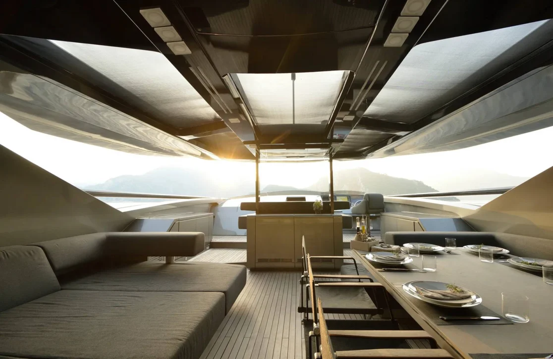 An image of FX yacht