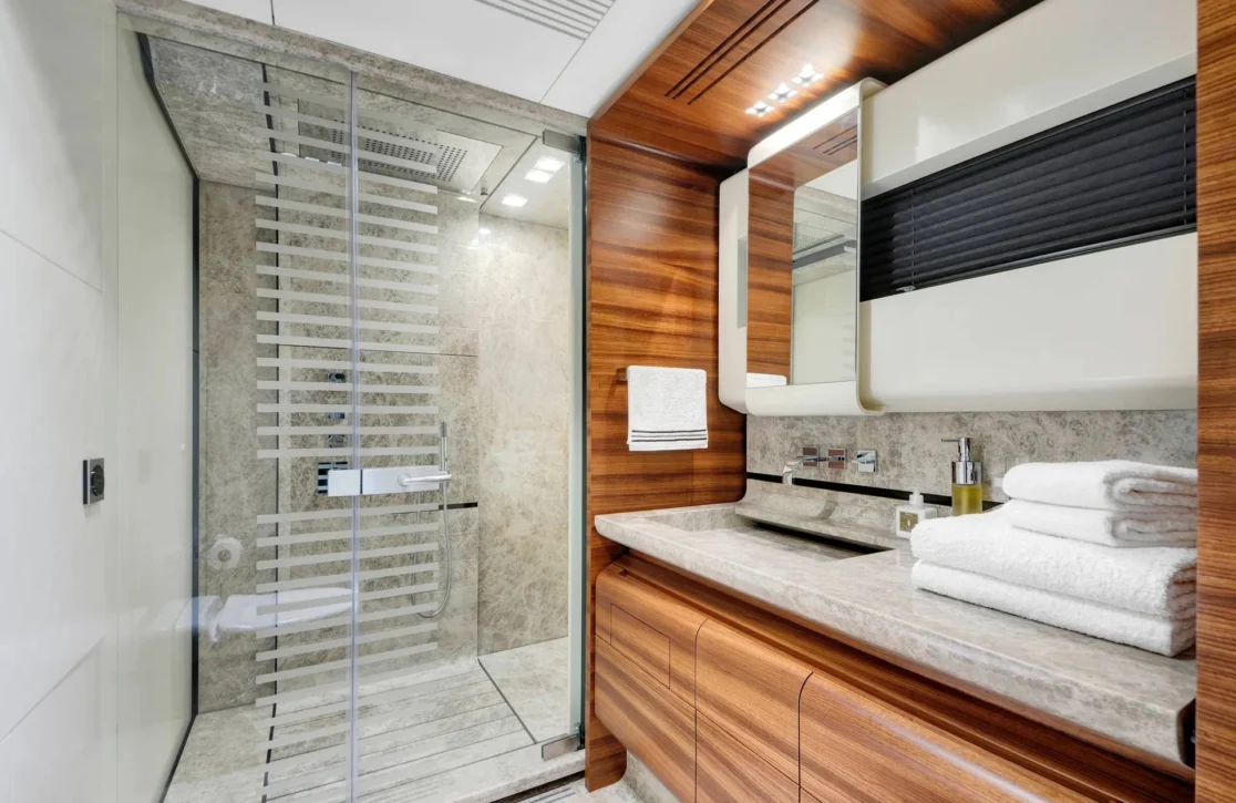 An image of FX yacht