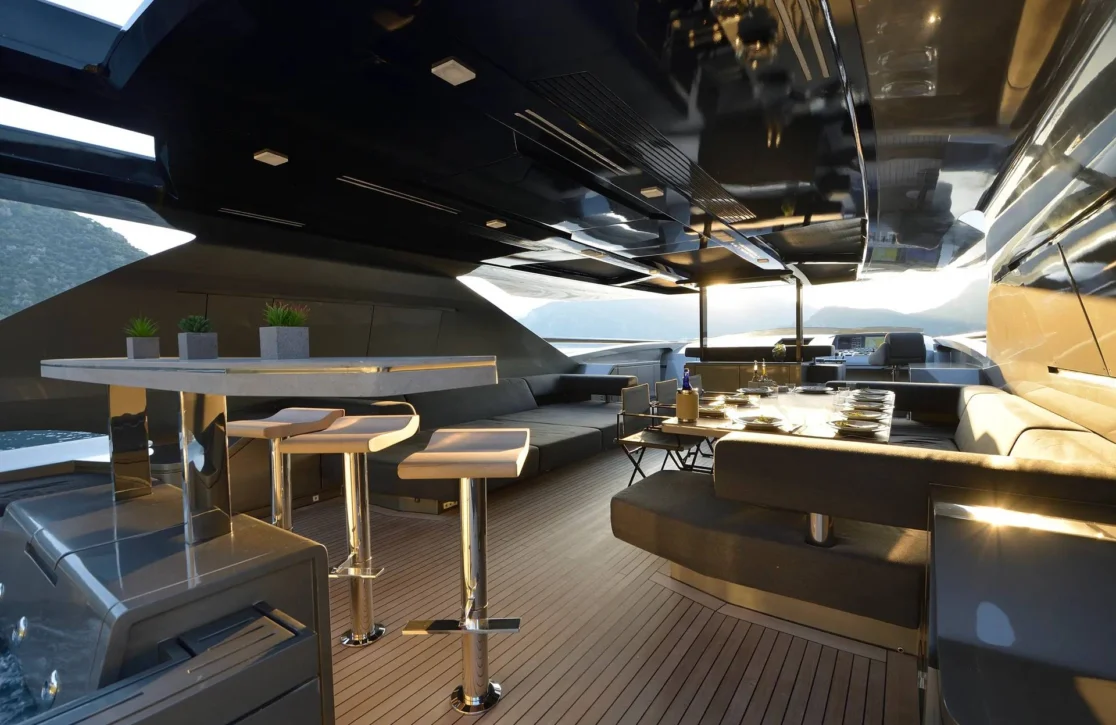 An image of FX yacht