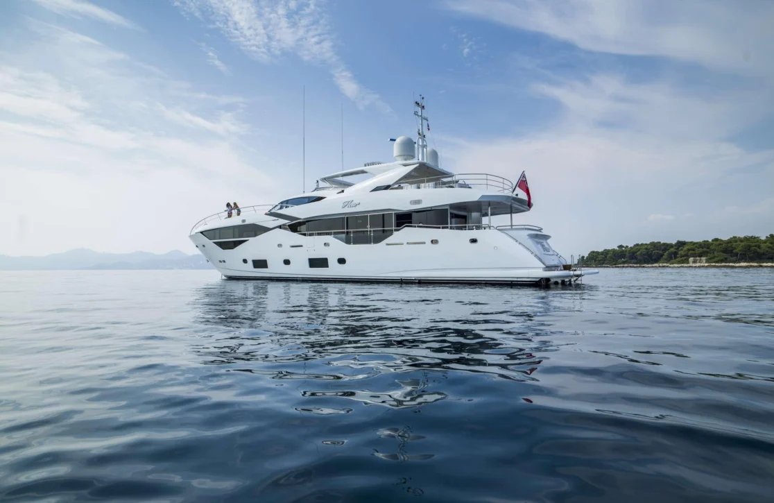 An image of Fleur yacht