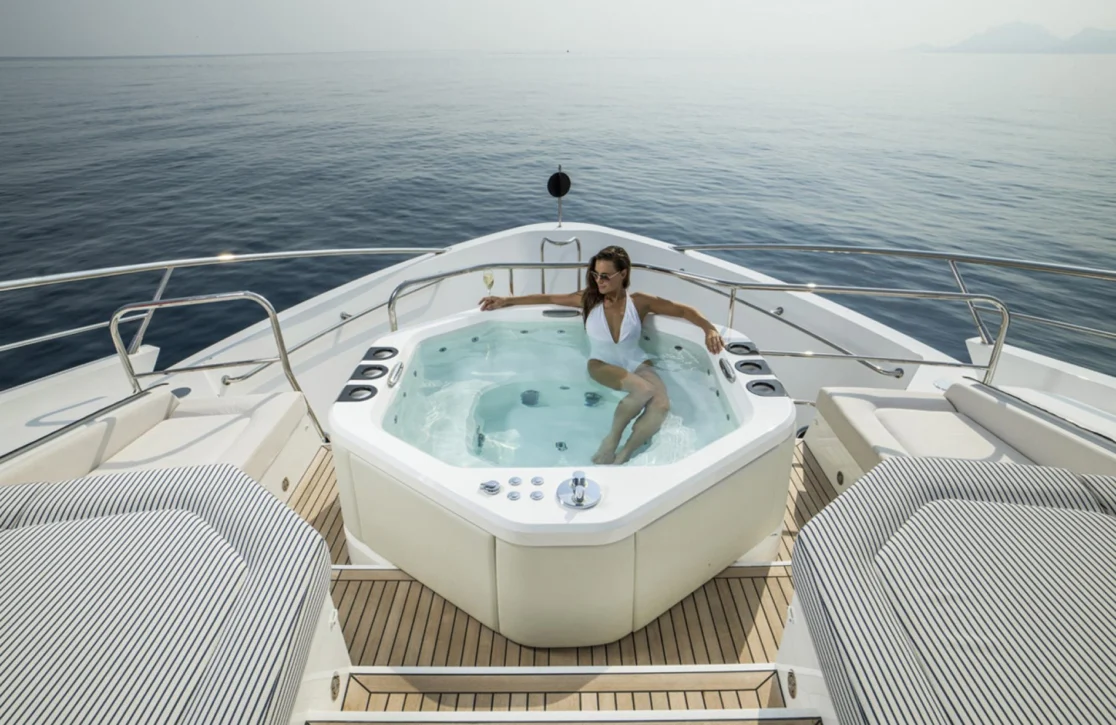 An image of Fleur yacht