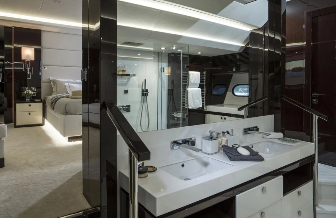 An image of Fleur yacht