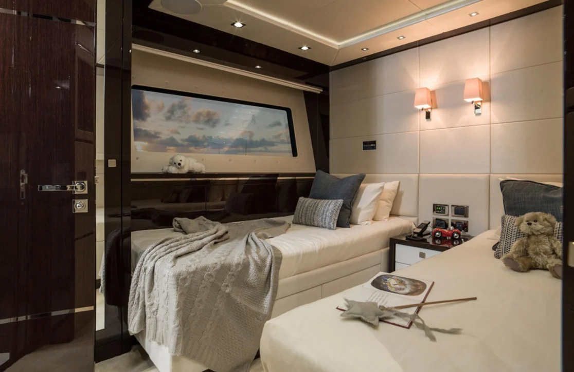 An image of Fleur yacht