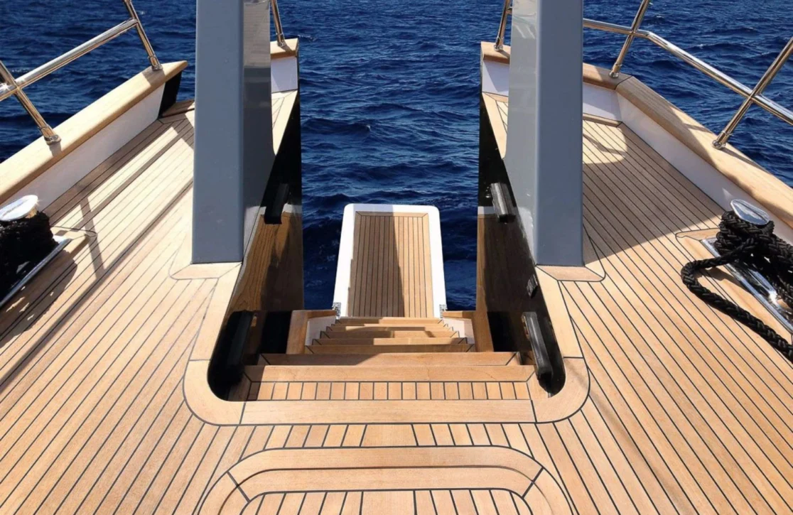 An image of Moss yacht