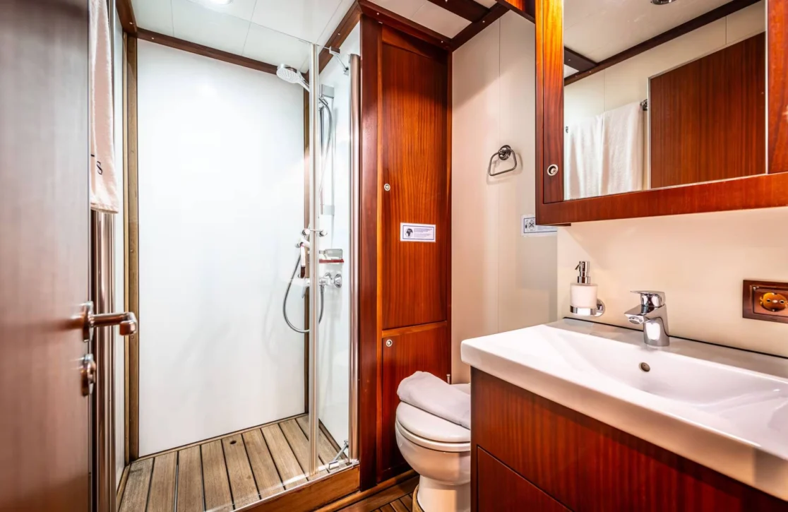An image of Rhea yacht