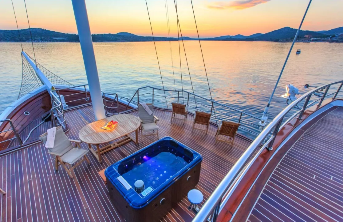 An image of Cesarica yacht