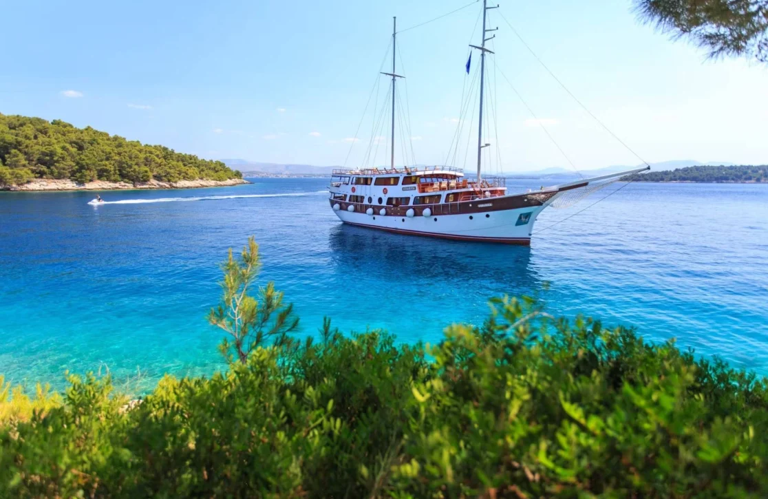 An image of Cesarica yacht