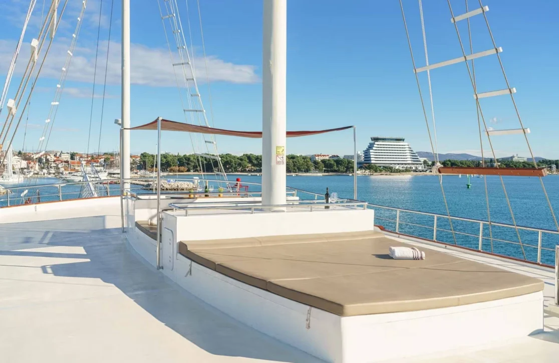 An image of Cesarica yacht