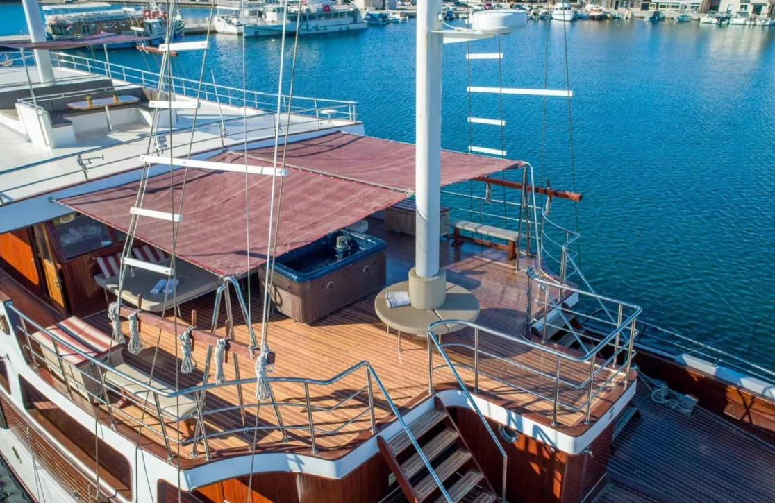 An image of Cesarica yacht