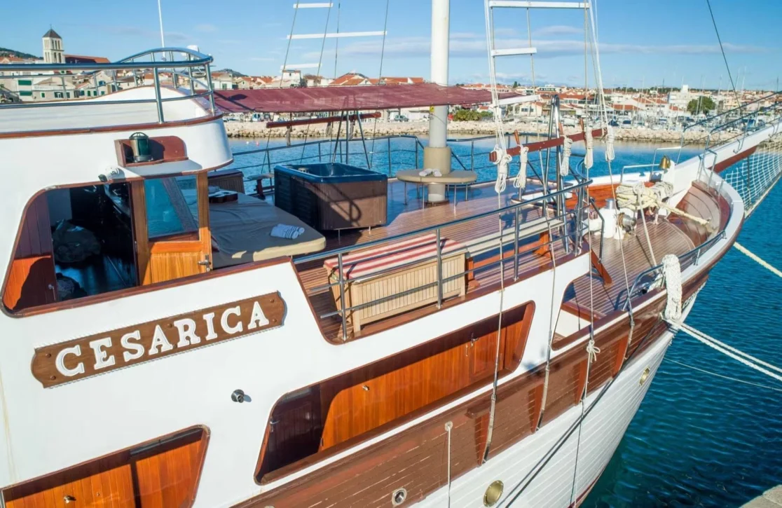 An image of Cesarica yacht