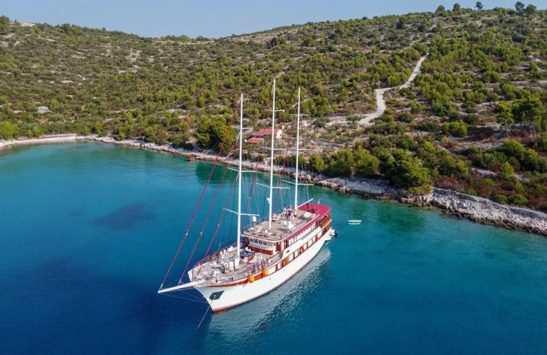An image of Amorena yacht