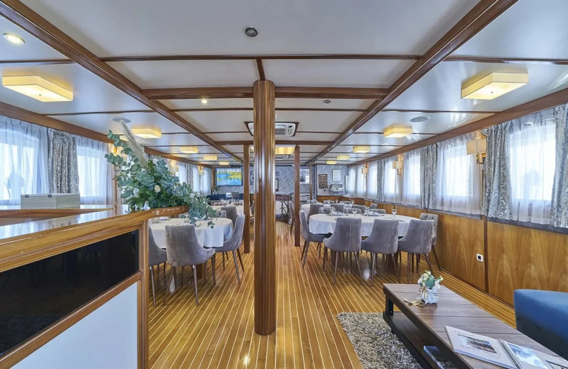 An image of Amorena yacht