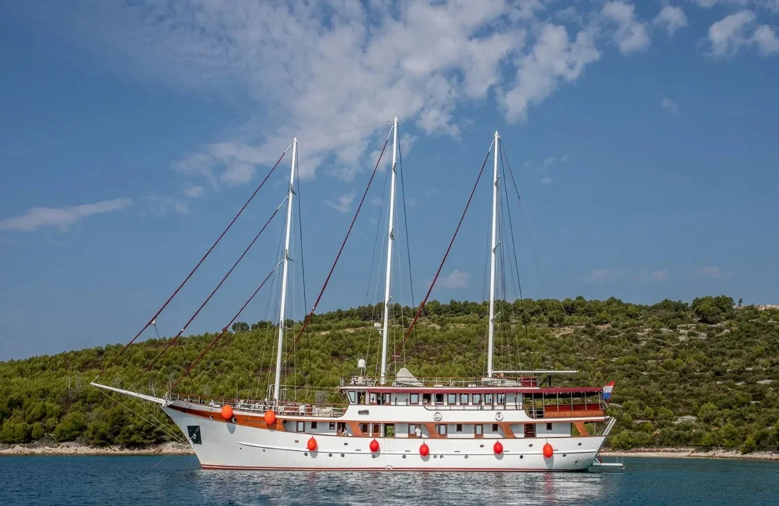 An image of Amorena yacht
