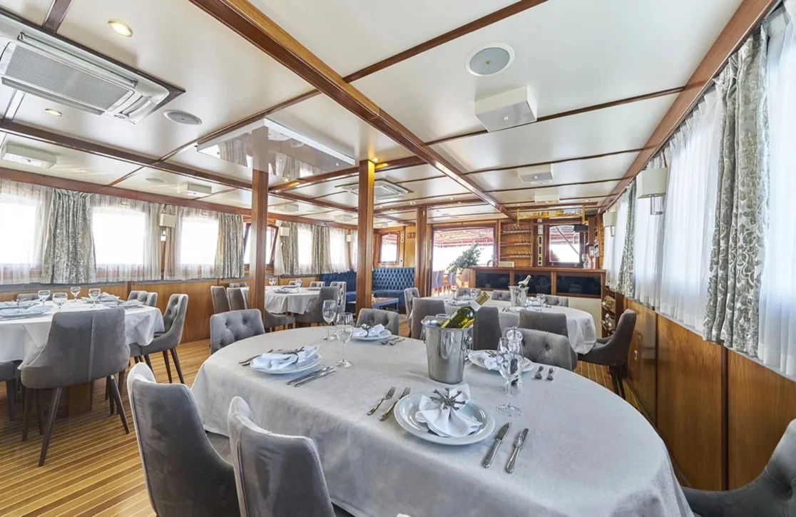 An image of Amorena yacht