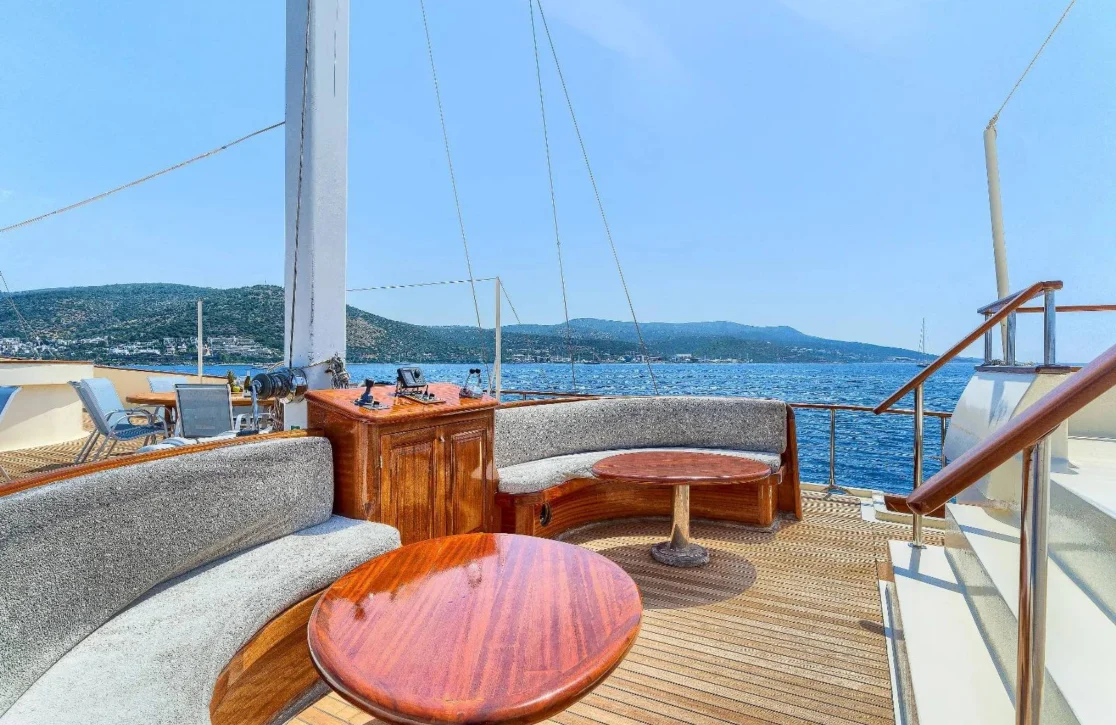 An image of Elara 1 yacht