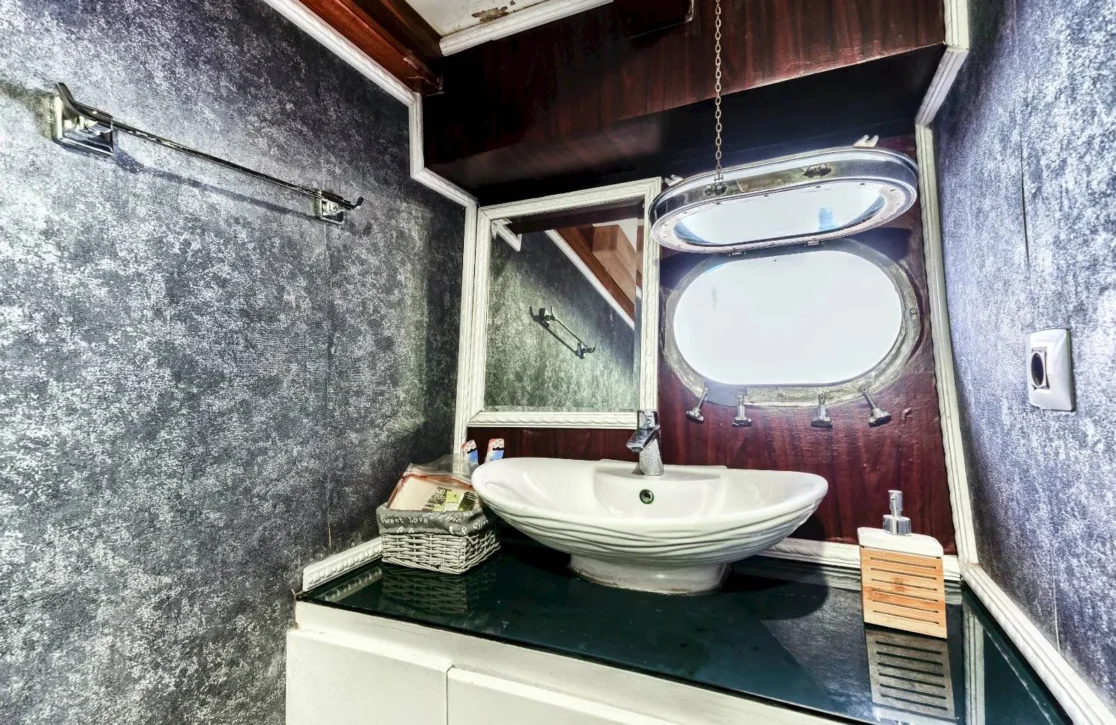 An image of Elara 1 yacht