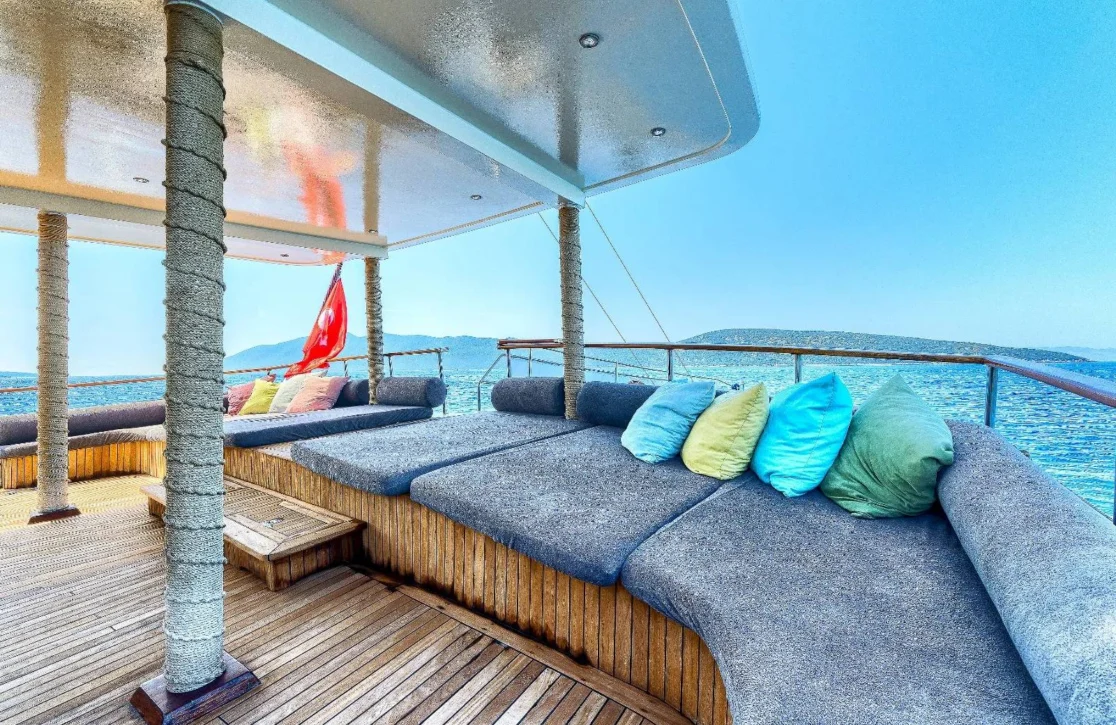 An image of Elara 1 yacht