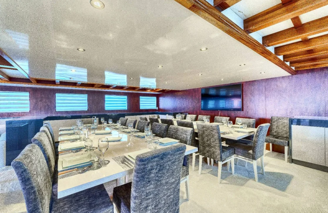 An image of Elara 1 yacht