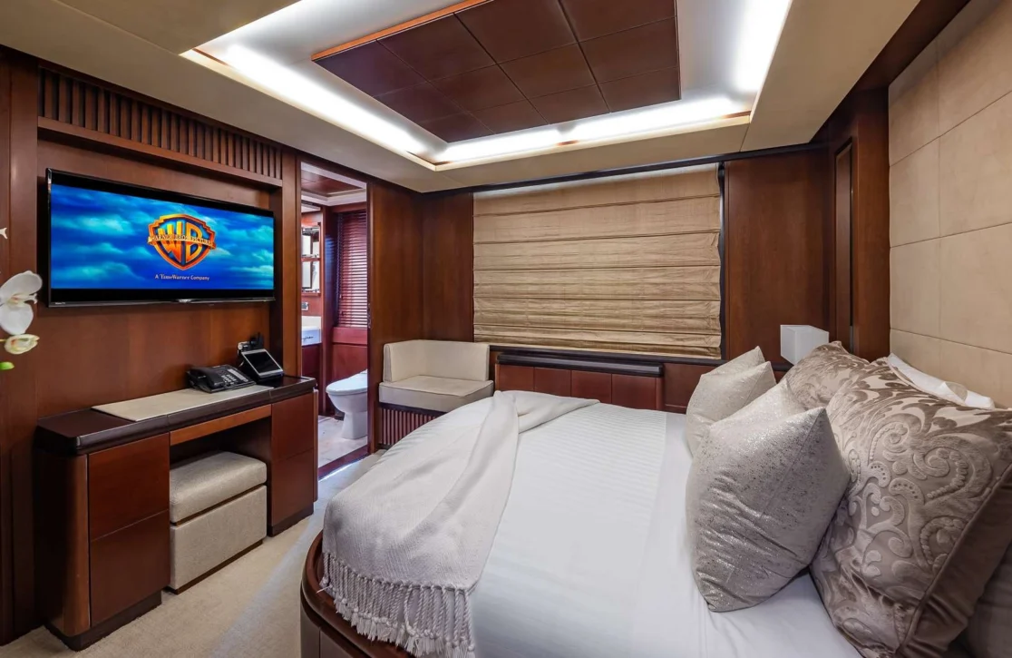 An image of Tail Lights yacht