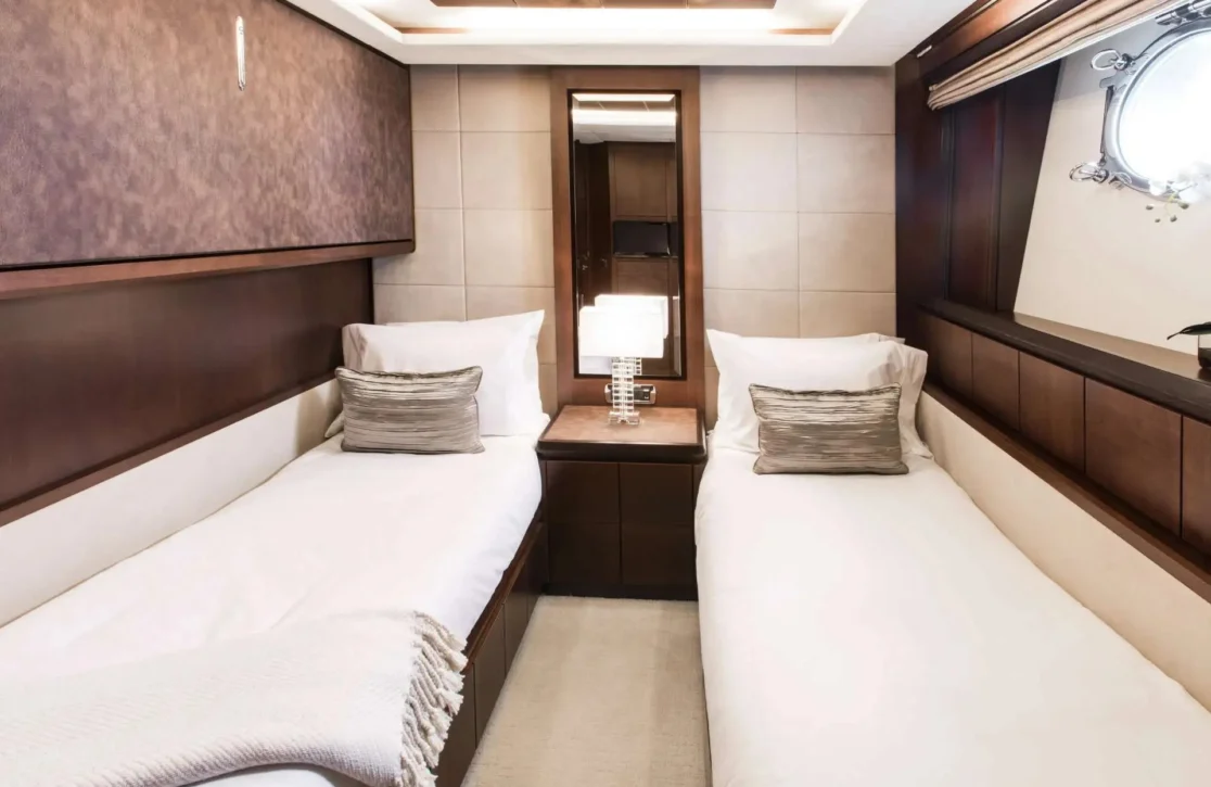 An image of Tail Lights yacht