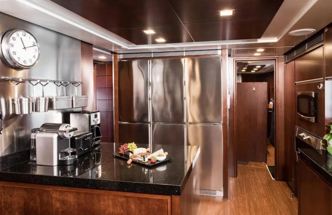 An image of Tail Lights yacht