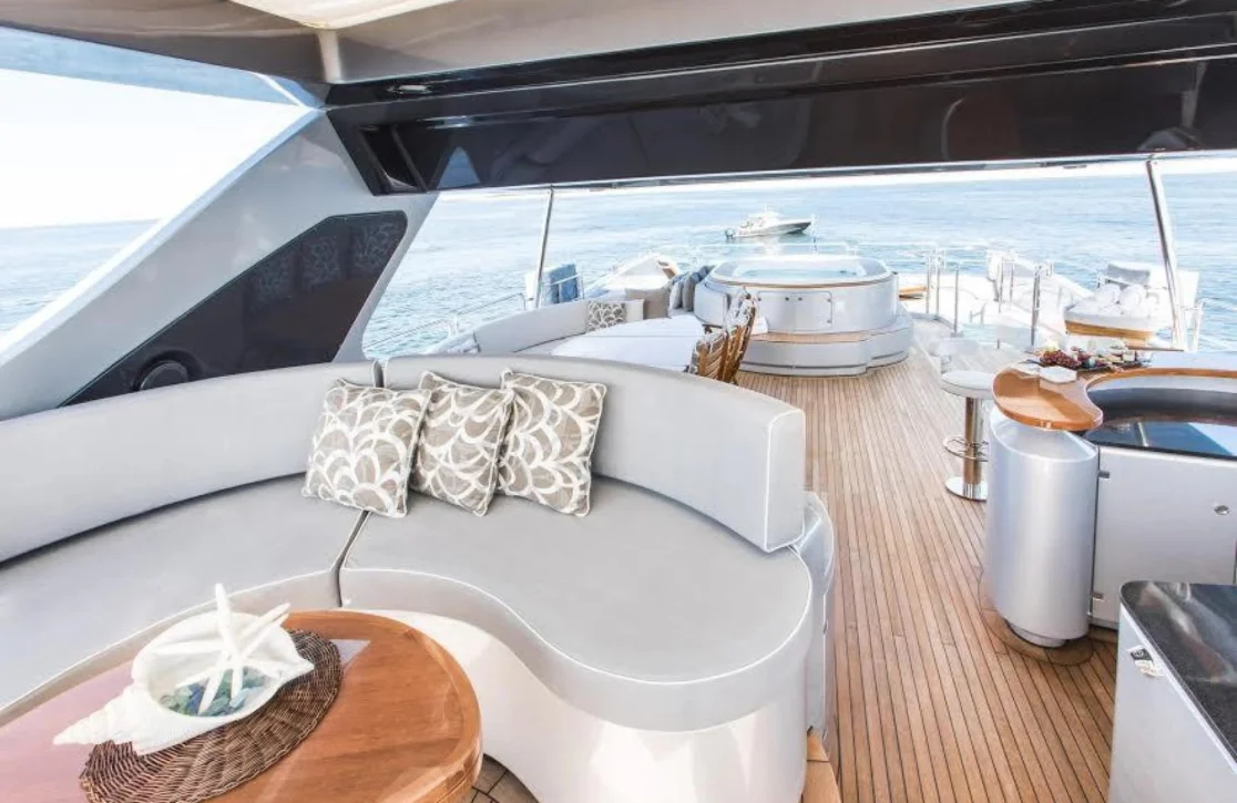An image of Tail Lights yacht