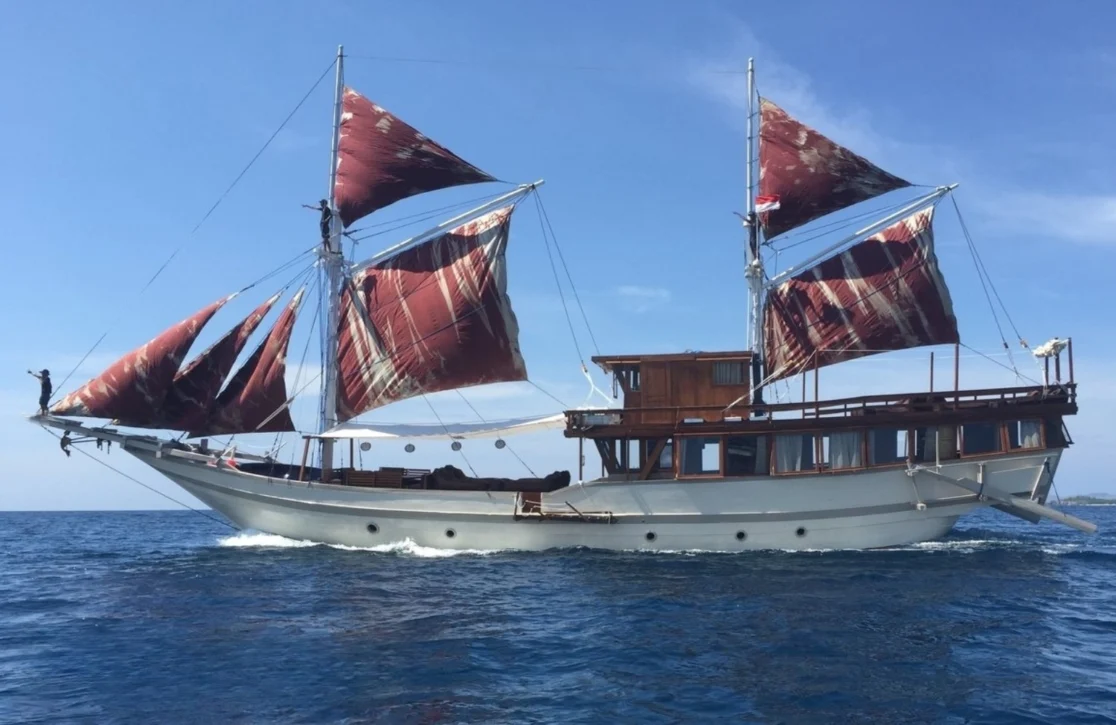 An image of Nyaman Boat yacht