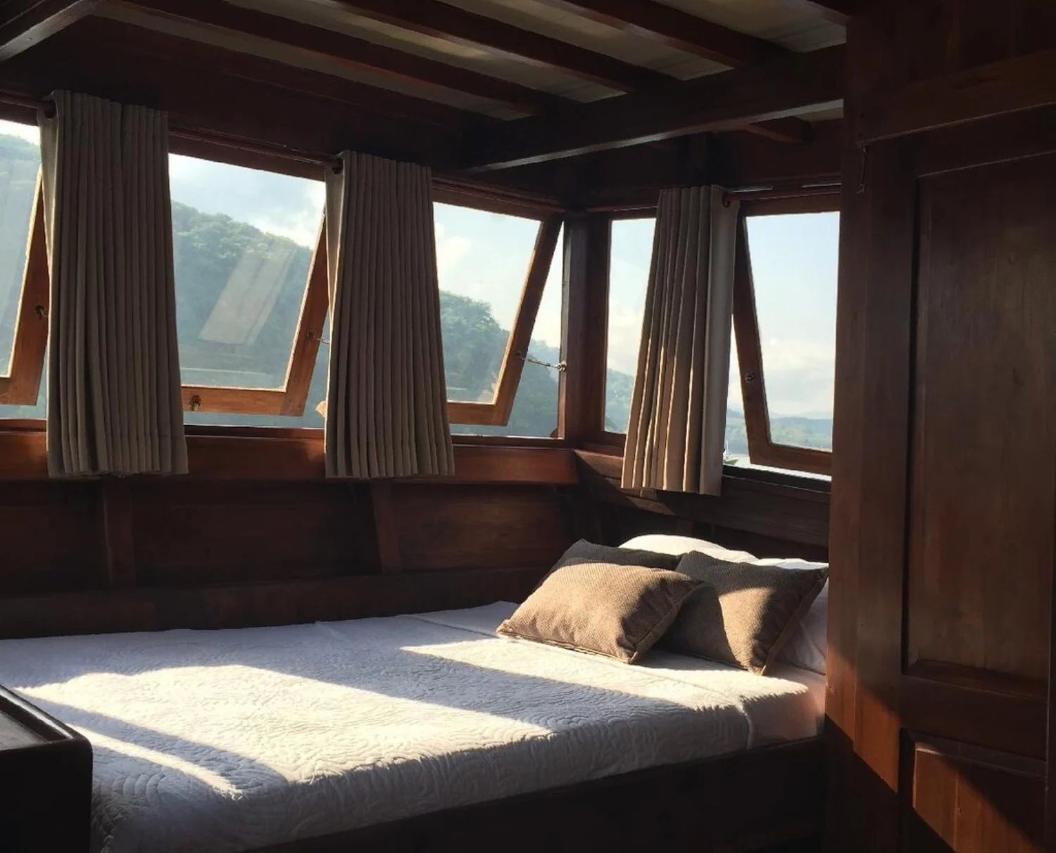 A preview of interior Bedroom cabin