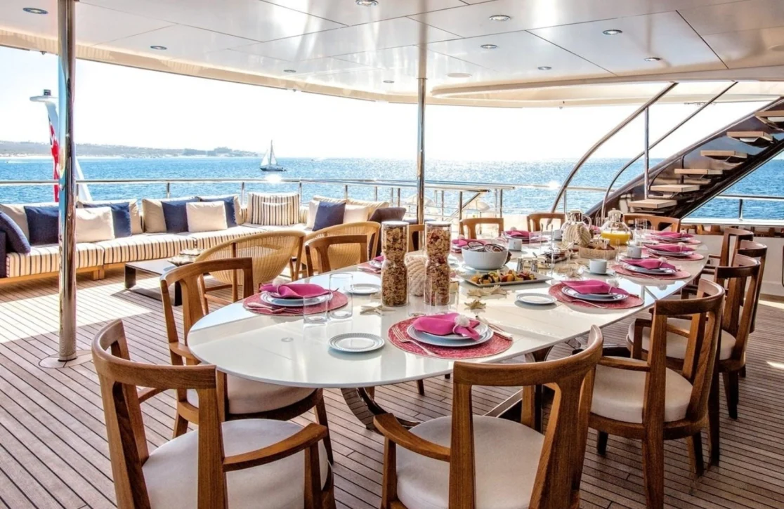 An image of Hallo yacht