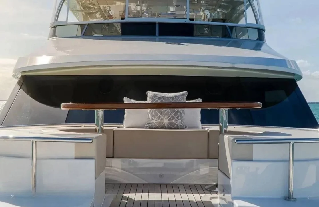 An image of Iridescence yacht