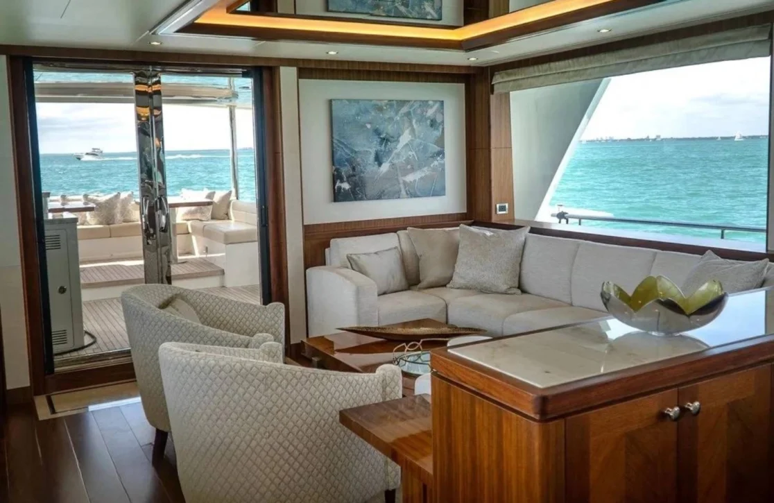 An image of Iridescence yacht
