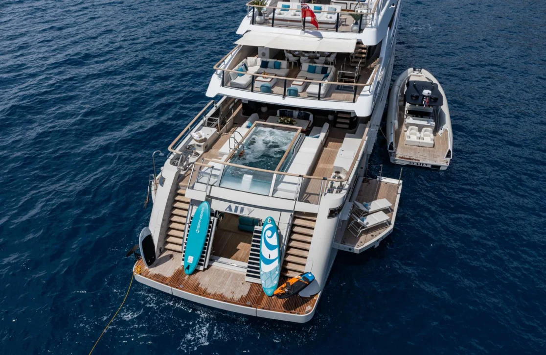 An image of Aily yacht