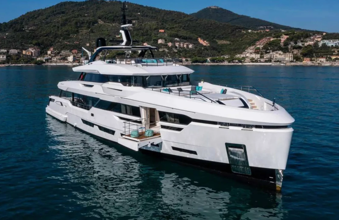 An image of Lee yacht