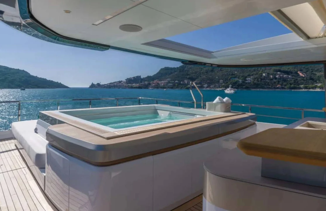 An image of Lee yacht