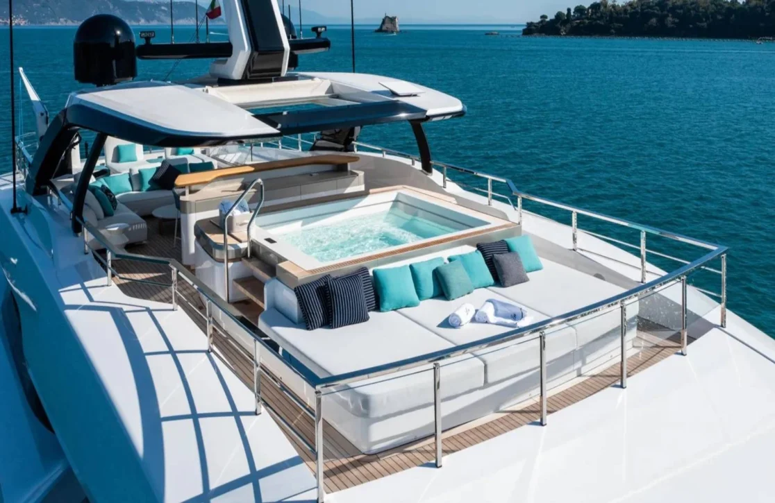 An image of Lee yacht