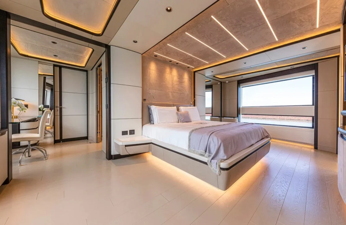 An image of Vayus yacht
