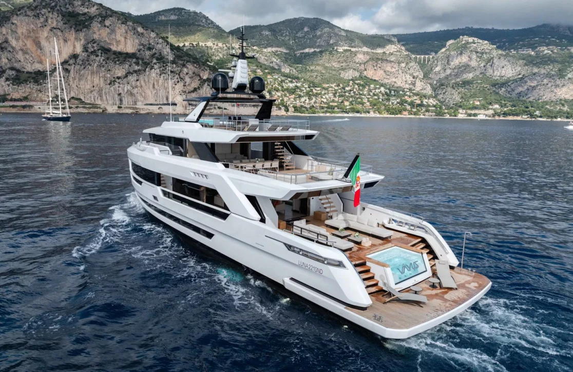 An image of Vayus yacht