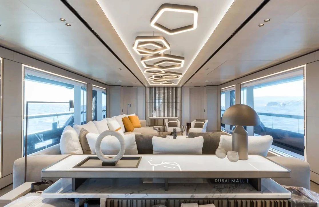 An image of Akula yacht