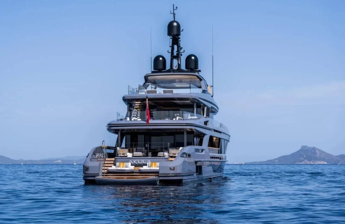 An image of Akula yacht