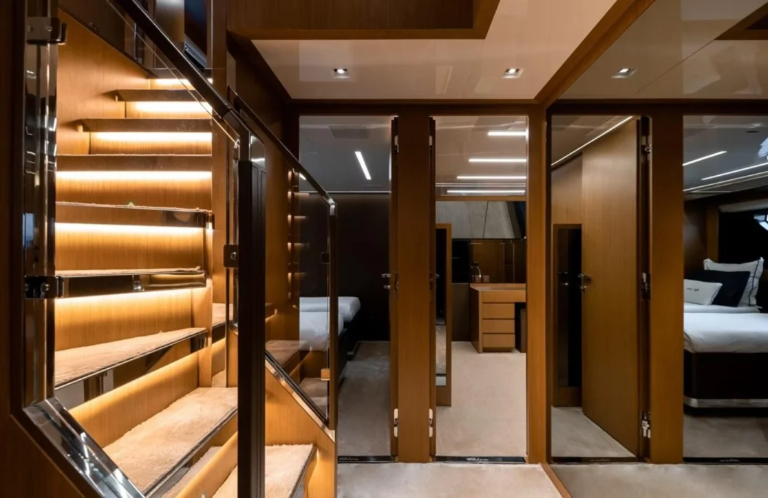 An image of Raph Seven yacht