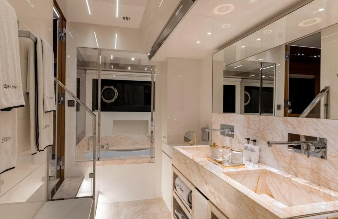 An image of Raph Seven yacht