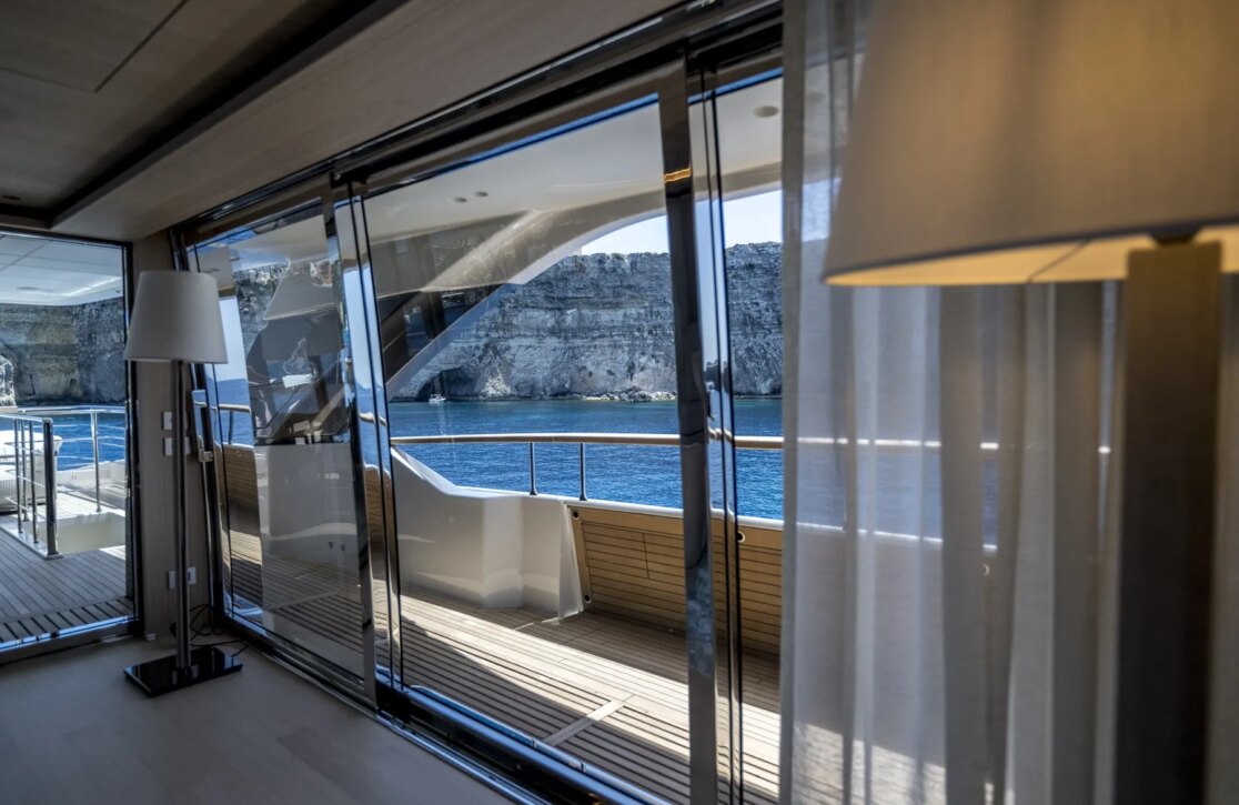An image of Unique S yacht