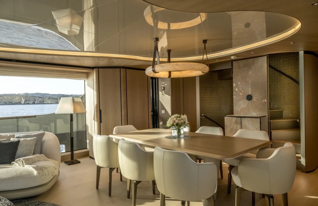 An image of Unique S yacht